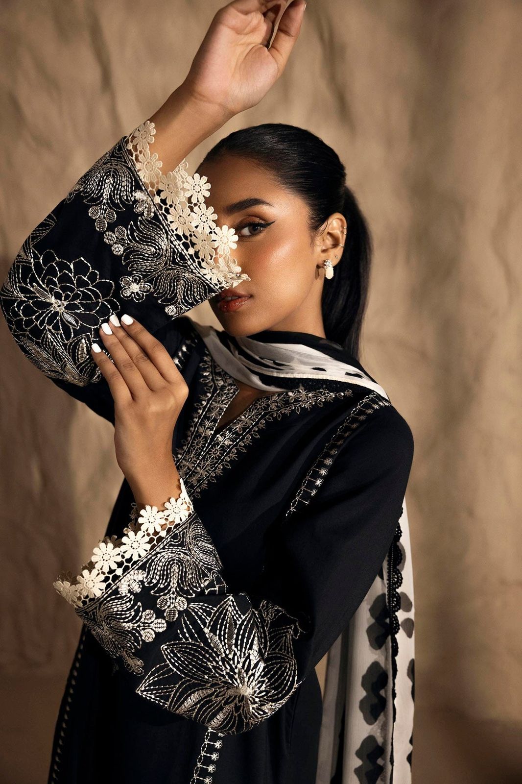 DHANAK 3PC HEAVY EMBROIDERED UNSTITCHED (NC 7524)