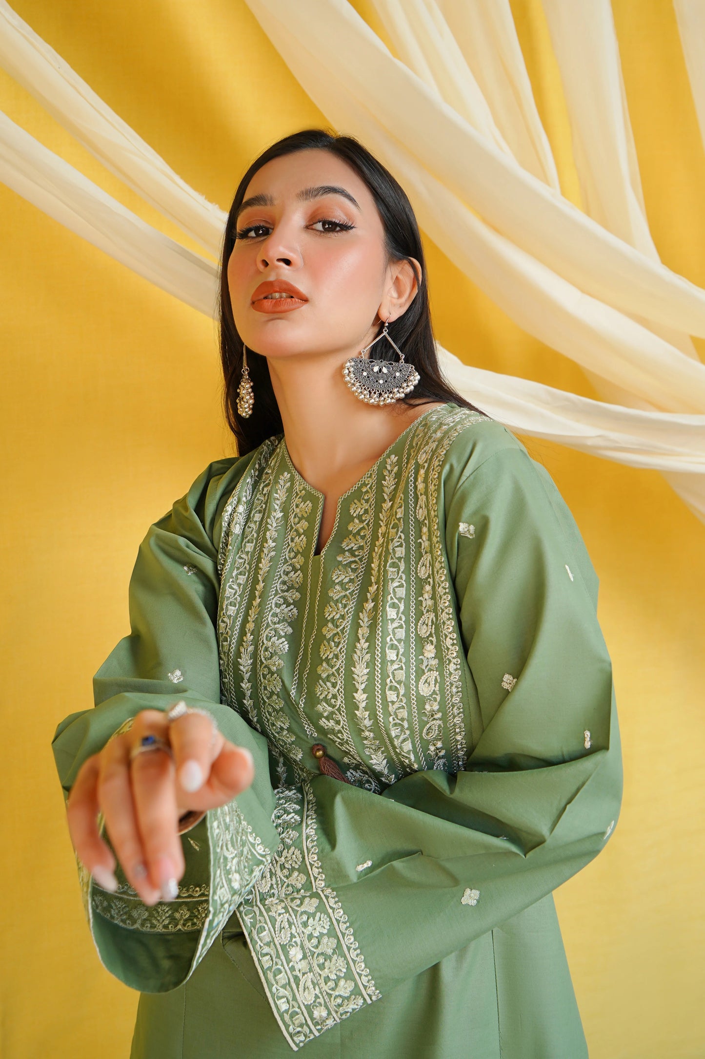 DHANAK 3PC EMBROIDERED UNSTITCHED ARTICLE (NC 7532 C)