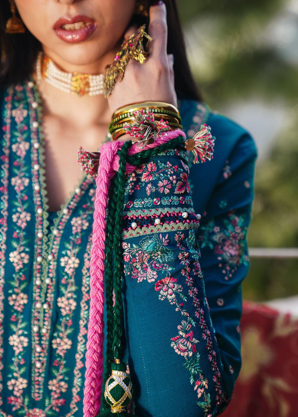 HUSSAIN REHAR DHANAK 3PC HEAVY EMBROIDERED UNSTITCHED ARTICLE (NC 3071)