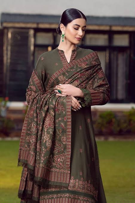 BAREEZE DHANAK 3PC HEAVY EMBROIDERED UNSTITCHED ARTICLE (NC 7545 B)